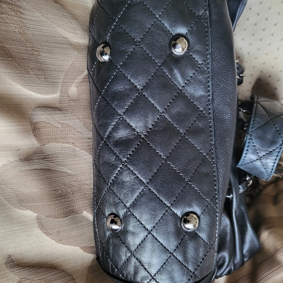 Chanel sharpei bag - Picture 5 of 11